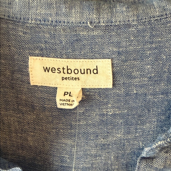 Westbound Chambray Button-Up Shirt - Picture 4 of 5